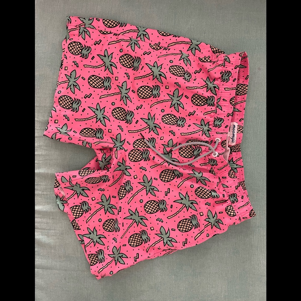 Men’s XL swim trunks pineapples, bright neon pink